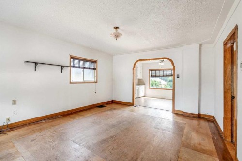 1409 81 Street, Coleman, AB - Indoor Photo Showing Other Room
