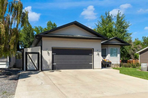 136 Allen Crescent, Vulcan, AB 