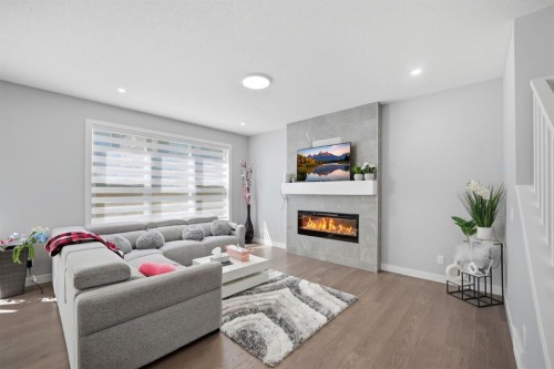 79 Amblefield Grove Nw, Calgary, AB 