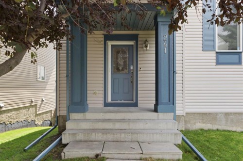 241 Somerside Close Sw, Calgary, AB 