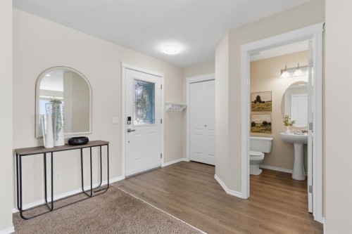 241 Somerside Close Sw, Calgary, AB 