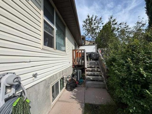 107 Silvergrove Road Nw, Calgary, AB 
