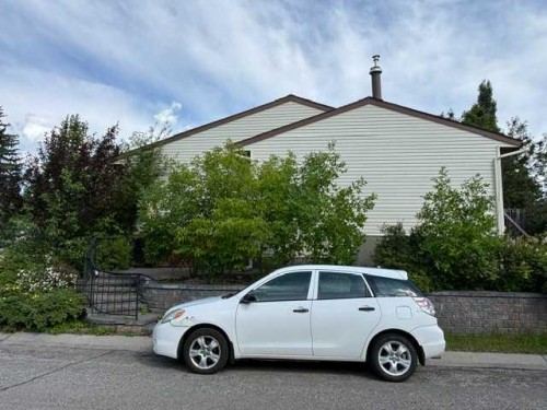 107 Silvergrove Road Nw, Calgary, AB 