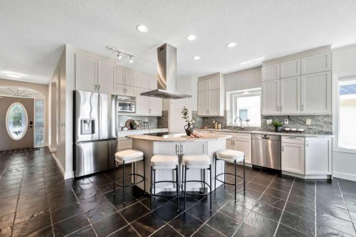 410 Mt Sparrowhawk Place Se, Calgary, AB 