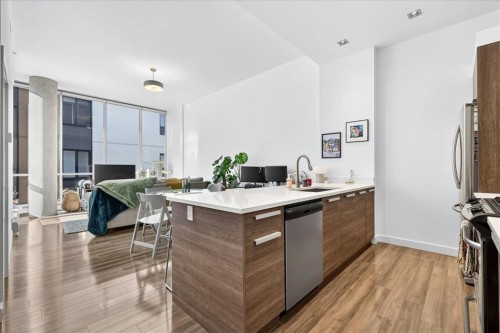 809-235 9A Street Nw, Calgary, AB - Indoor Photo Showing Kitchen