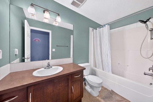 76 Country Village Lane Ne, Calgary, AB - Indoor Photo Showing Bathroom