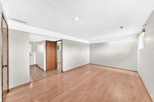 6839 Huntridge Hill Ne, Calgary, AB 