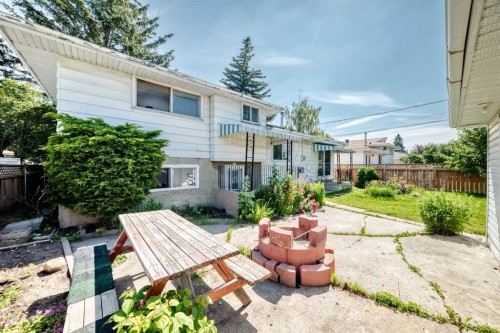 6839 Huntridge Hill Ne, Calgary, AB 
