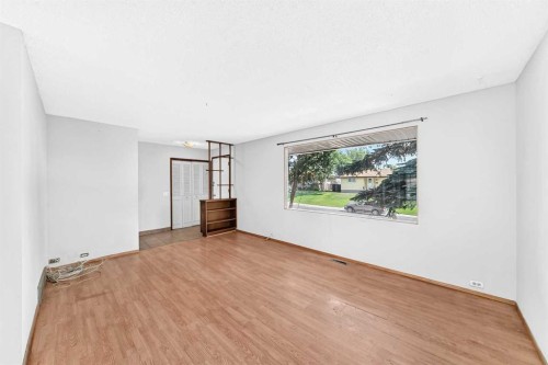 6839 Huntridge Hill Ne, Calgary, AB 