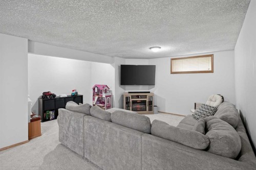 72 Springs Crescent Se, Airdrie, AB 