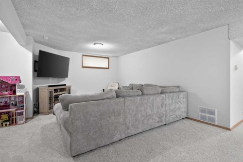 72 Springs Crescent Se, Airdrie, AB 