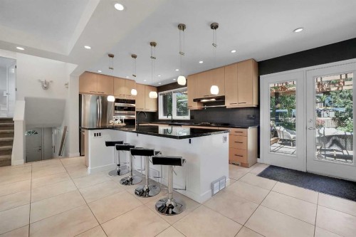 1718 12 Avenue Nw, Calgary, AB 