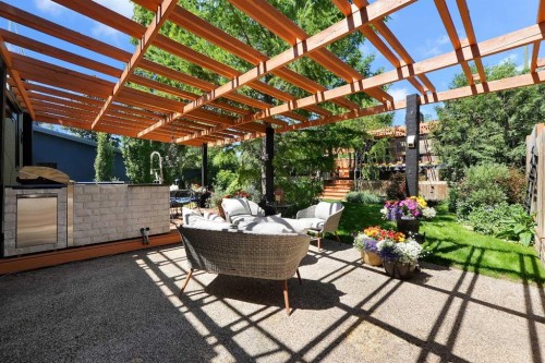1718 12 Avenue Nw, Calgary, AB 