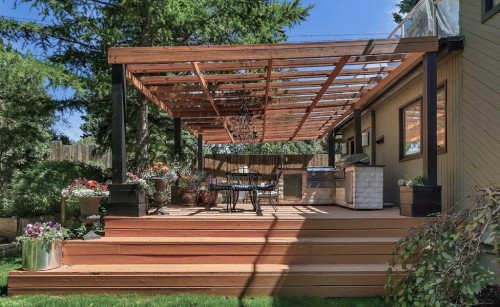 1718 12 Avenue Nw, Calgary, AB 