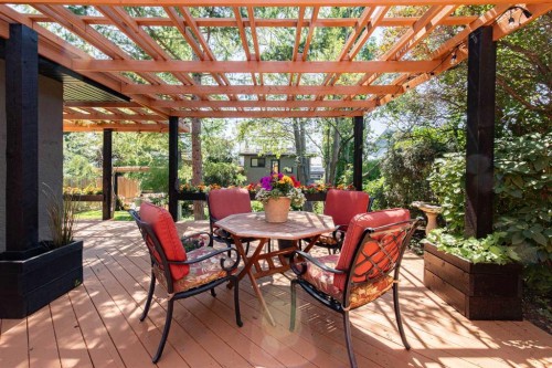 1718 12 Avenue Nw, Calgary, AB 