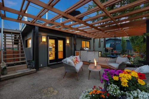 1718 12 Avenue Nw, Calgary, AB 