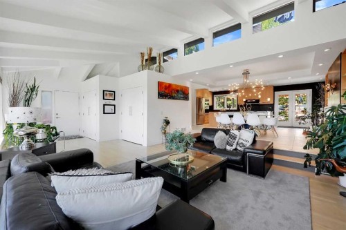 1718 12 Avenue Nw, Calgary, AB 