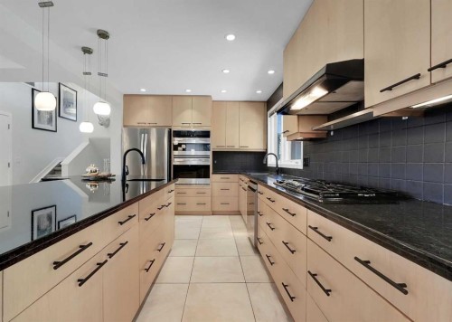 1718 12 Avenue Nw, Calgary, AB 