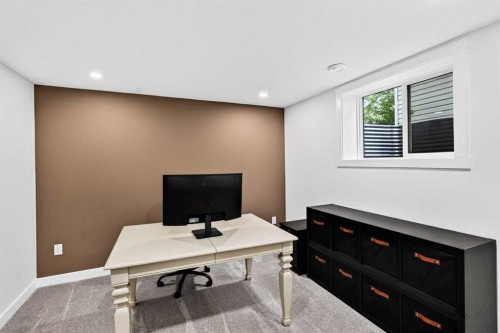9512 Academy Drive Se, Calgary, AB - Indoor Photo Showing Office