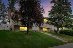 311 Penbrooke Crescent SE Calgary, AB T2A 3T6