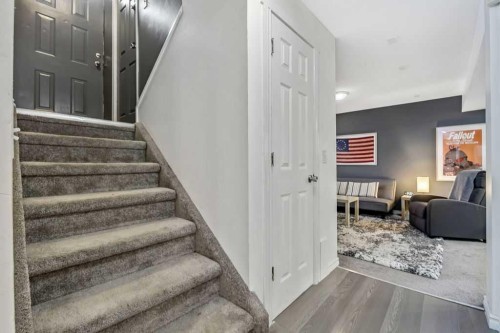 311 Penbrooke Crescent Se, Calgary, AB - Indoor Photo Showing Other Room