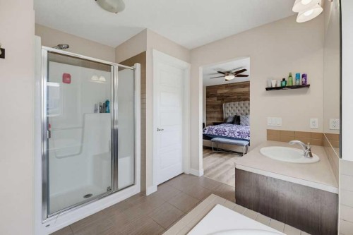 145 Sunset Manor, Cochrane, AB - Indoor Photo Showing Bathroom