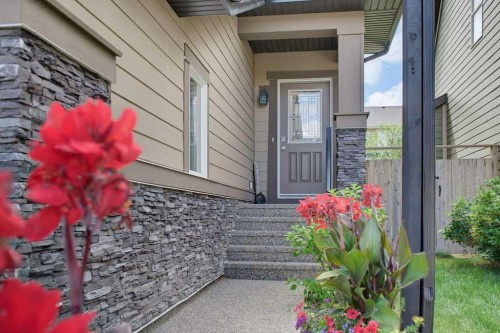 145 Sunset Manor, Cochrane, AB - Outdoor