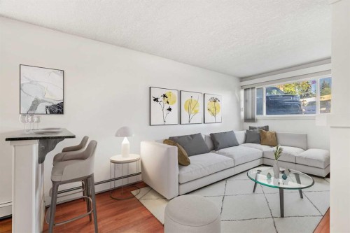 14-2906 17 Avenue Sw, Calgary, AB - Indoor Photo Showing Living Room