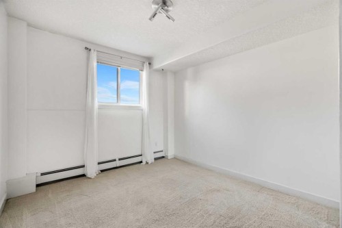14-2906 17 Avenue Sw, Calgary, AB - Indoor Photo Showing Other Room