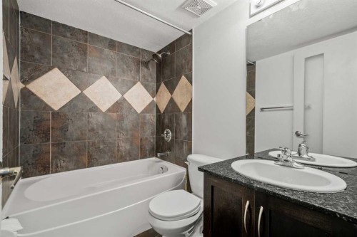 14-2906 17 Avenue Sw, Calgary, AB - Indoor Photo Showing Bathroom