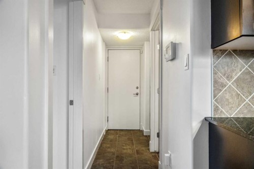 14-2906 17 Avenue Sw, Calgary, AB - Indoor Photo Showing Other Room