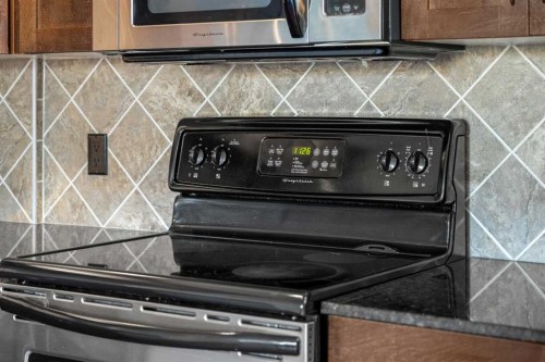 14-2906 17 Avenue Sw, Calgary, AB - Indoor Photo Showing Kitchen