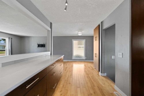 136 Maitland Drive Ne, Calgary, AB 