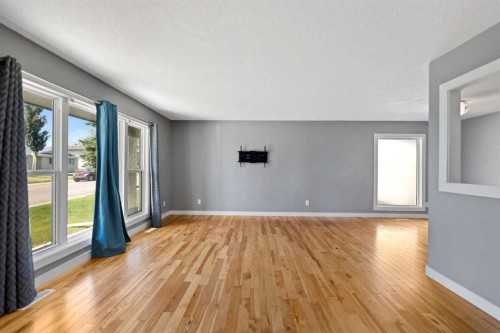 136 Maitland Drive Ne, Calgary, AB 