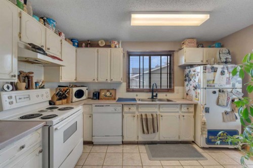 115 Deerfield Drive Se, Calgary, AB 