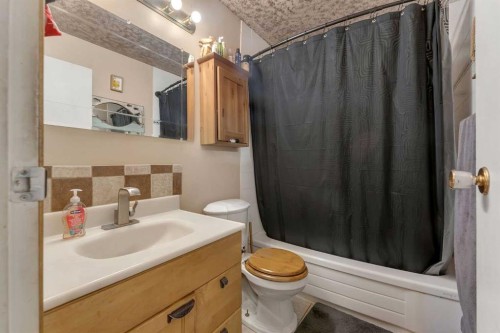 115 Deerfield Drive Se, Calgary, AB 