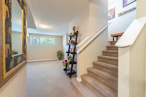 71 Copperfield Rise Se, Calgary, AB 