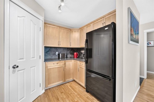 43 Rockmont Court Nw, Calgary, AB 