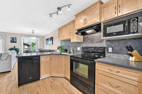 43 Rockmont Court Nw, Calgary, AB 