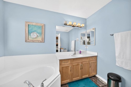 43 Rockmont Court Nw, Calgary, AB 