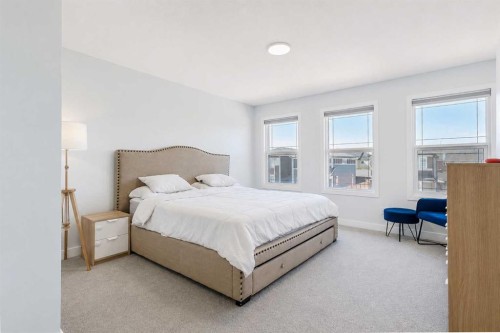 267 Belmont Heath Sw, Calgary, AB - Indoor Photo Showing Bedroom