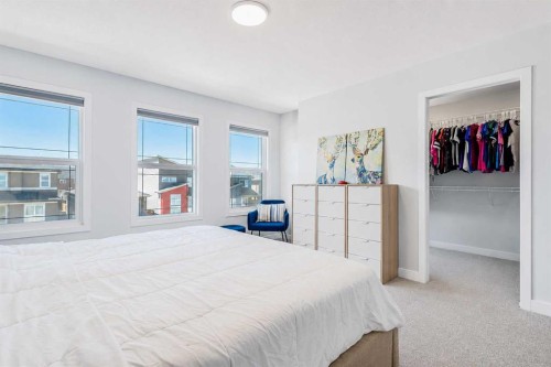 267 Belmont Heath Sw, Calgary, AB - Indoor Photo Showing Bedroom