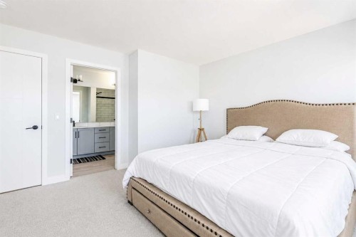 267 Belmont Heath Sw, Calgary, AB - Indoor Photo Showing Bedroom