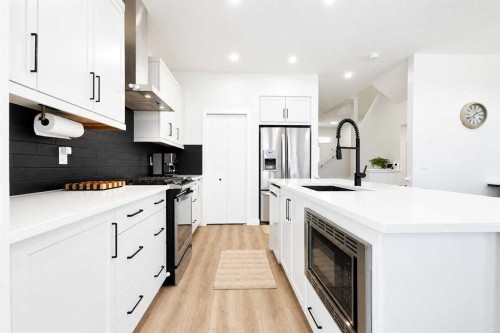 267 Belmont Heath Sw, Calgary, AB - Indoor Photo Showing Kitchen With Upgraded Kitchen