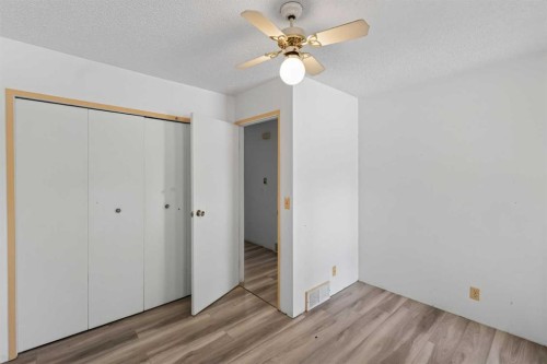 558 Whitehill Place Ne, Calgary, AB 