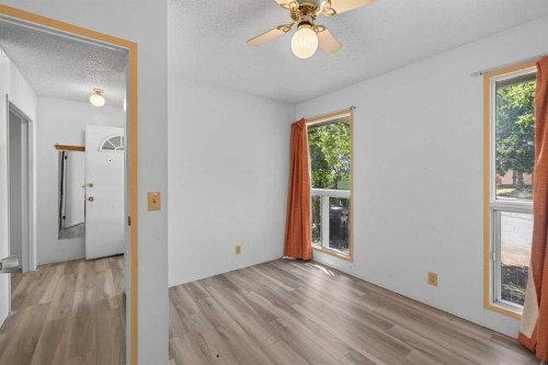 558 Whitehill Place Ne, Calgary, AB 
