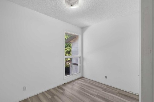 558 Whitehill Place Ne, Calgary, AB 