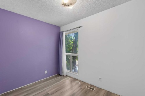 558 Whitehill Place Ne, Calgary, AB 