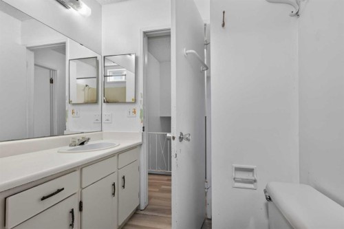 558 Whitehill Place Ne, Calgary, AB 