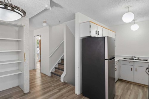 558 Whitehill Place Ne, Calgary, AB 